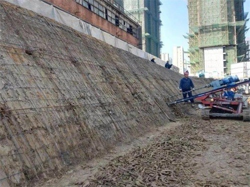 北流建筑边坡支护
